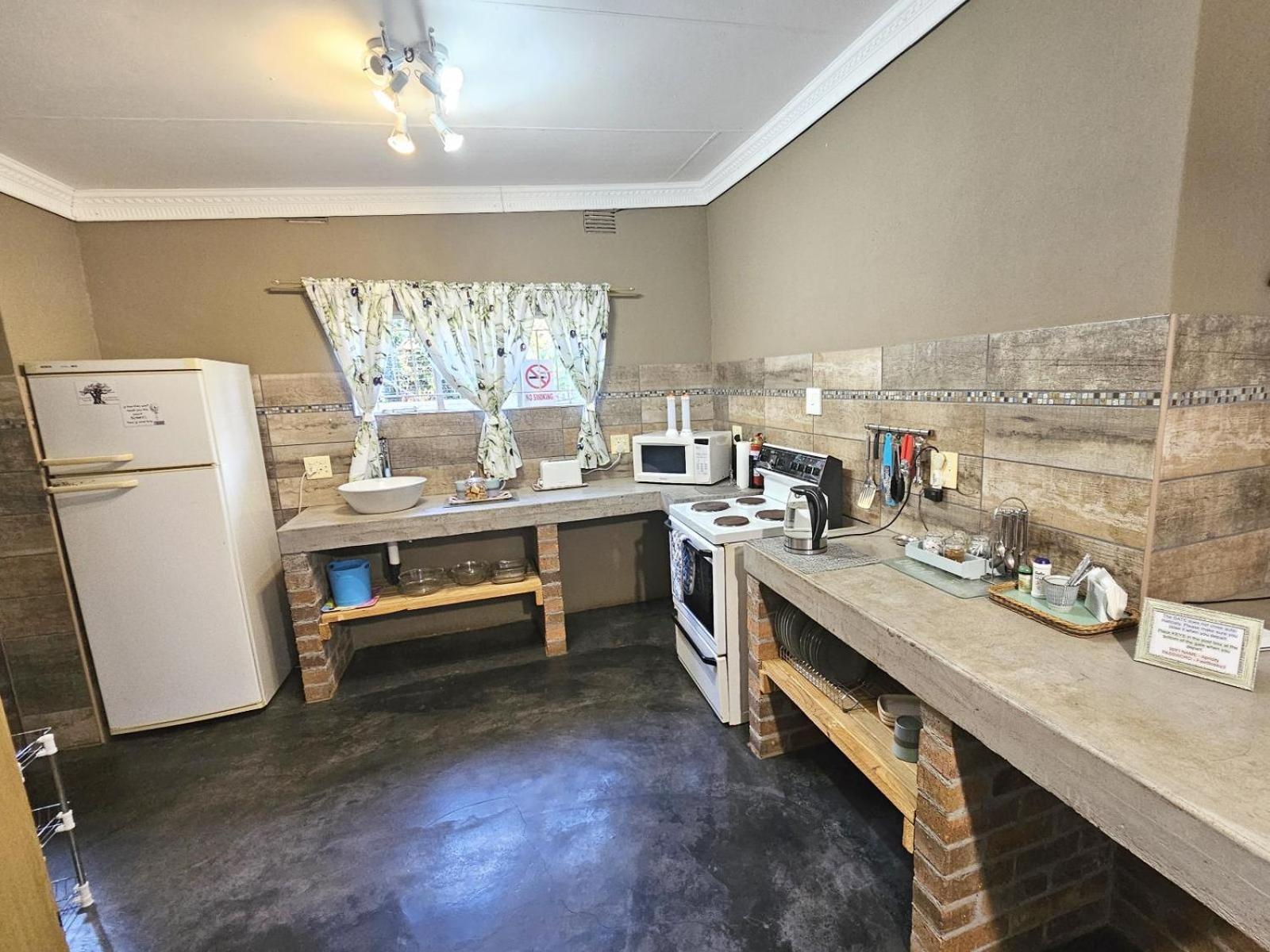 Apricity Inn Louis Trichardt Buitenkant foto